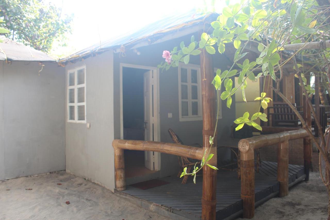 מוריג'ים Sea Bird Beach Cafe & Cottages מראה חיצוני תמונה