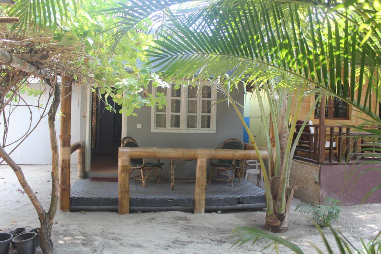 מוריג'ים Sea Bird Beach Cafe & Cottages מראה חיצוני תמונה